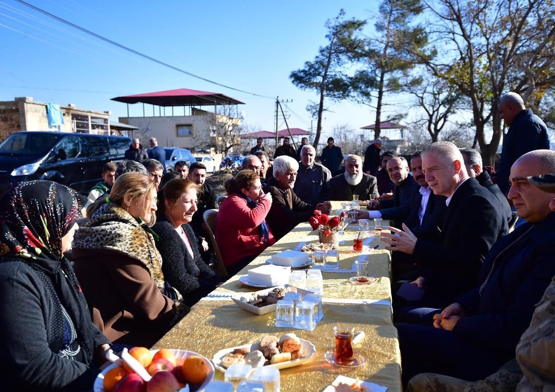 VALİ DAVUT GÜL, İSLAHİYE’DE TEMASLARDA BULUNDU